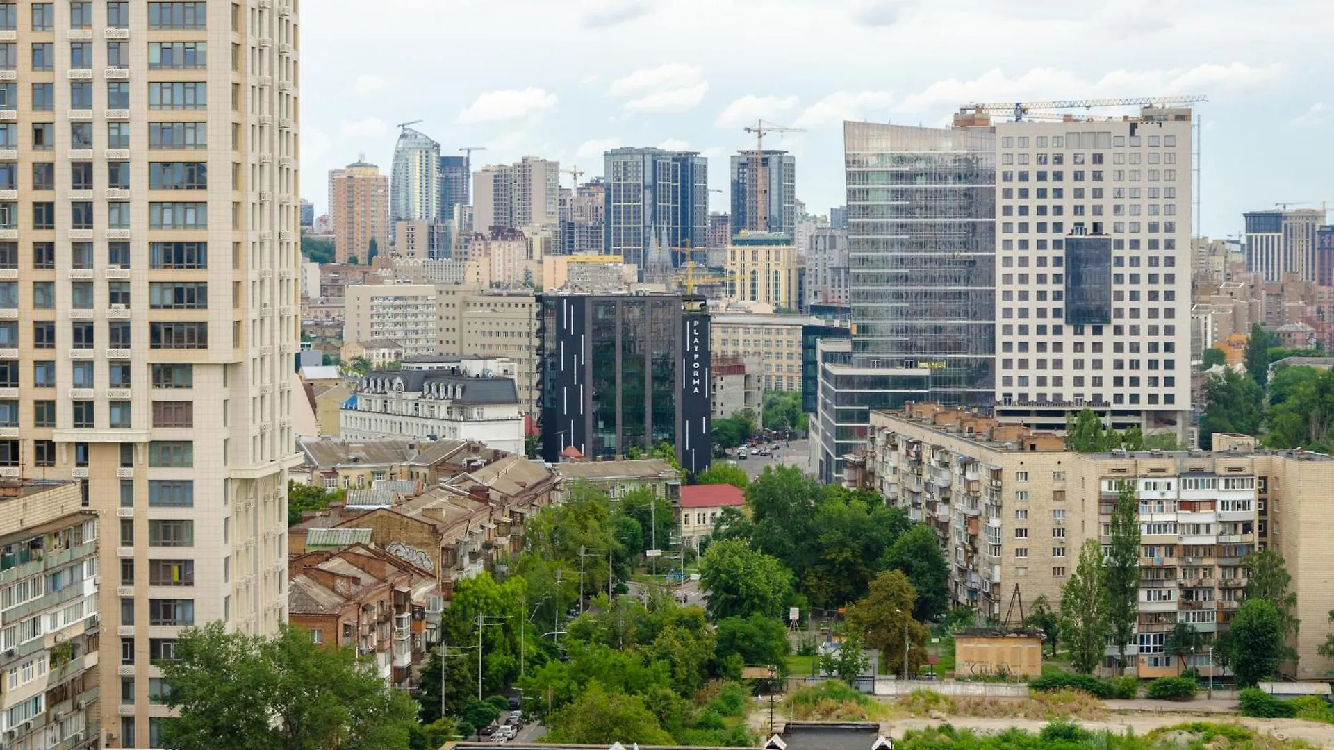 Petrovdom Apartments 14-7 In Rc Diplomat Hall, Zhylianska 59 Kiev