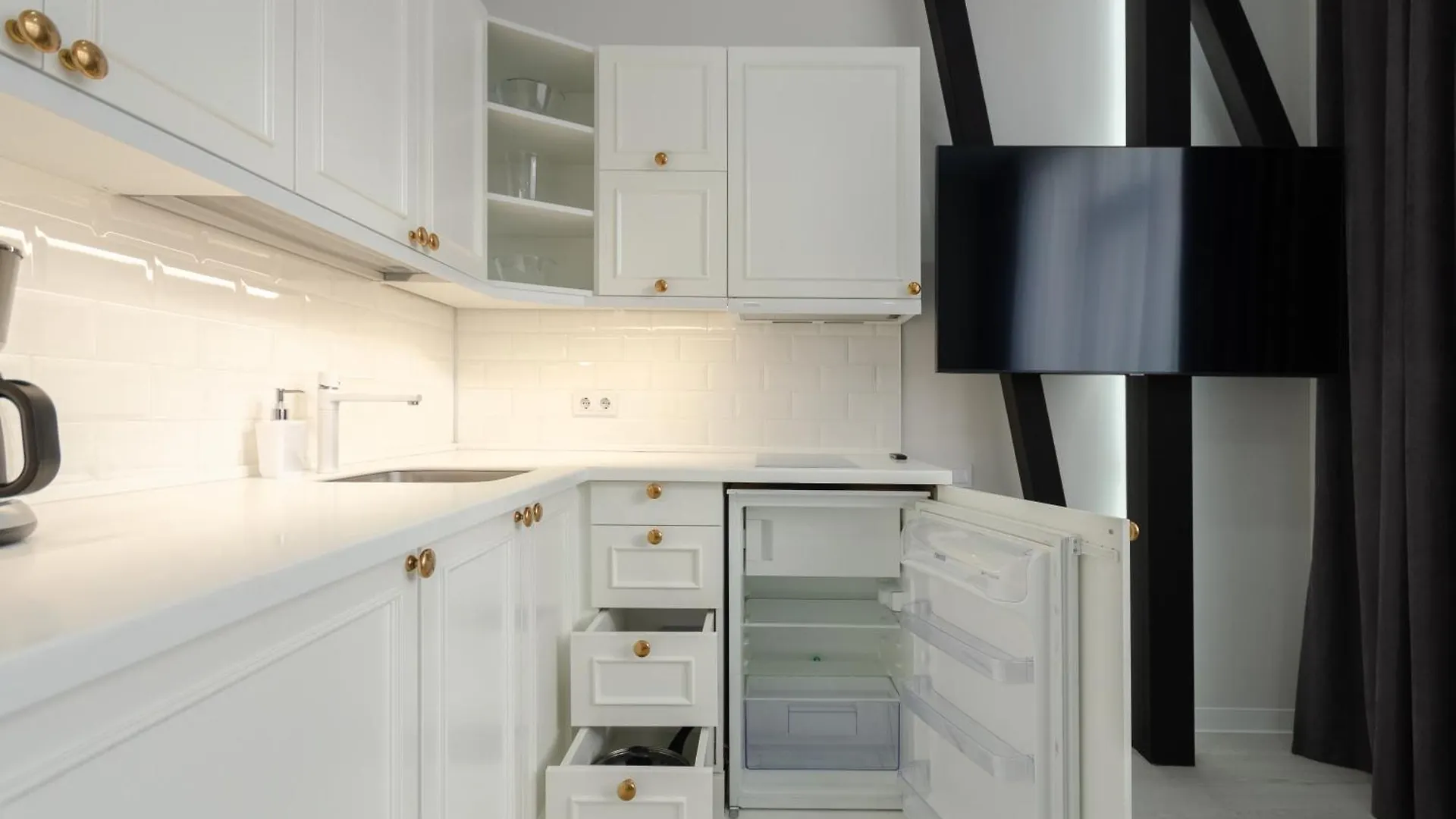 Petrovdom Apartments 14-7 In Rc Diplomat Hall, Zhylianska 59 Kiev