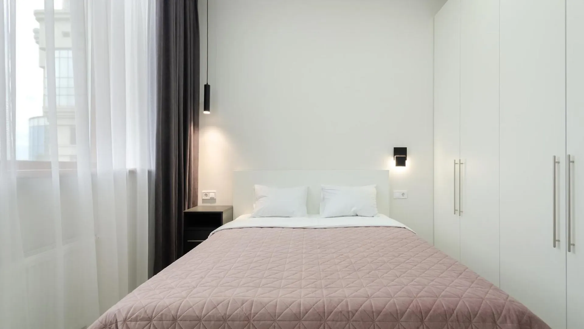 Petrovdom Apartments 14-7 In Rc Diplomat Hall, Zhylianska 59 Kiev