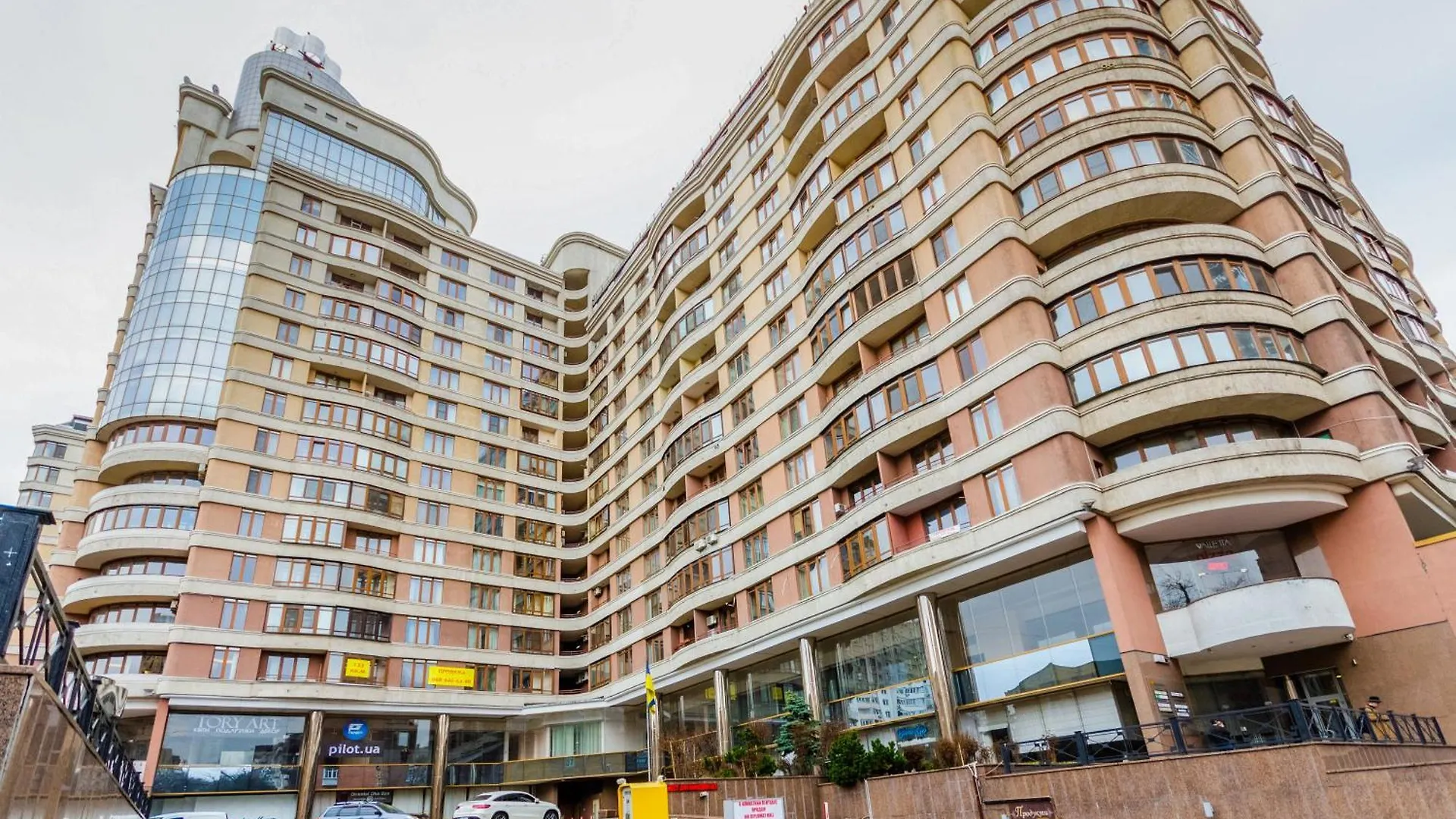 Petrovdom Apartments 14-7 In Rc Diplomat Hall, Zhylianska 59 Kiev