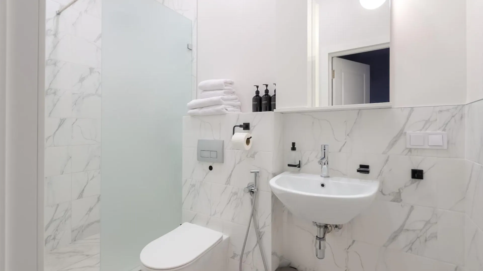 Petrovdom Apartments 14-7 In Rc Diplomat Hall, Zhylianska 59 Kyjev